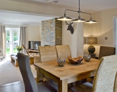 Willow Tree Lounge & Dining Area Willow Tree Lounge & Dining Area