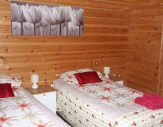 Lowfield Log Houses Lowfield Log Houses