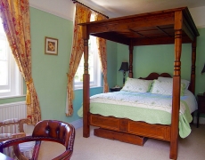 Four poster bed Four poster bed